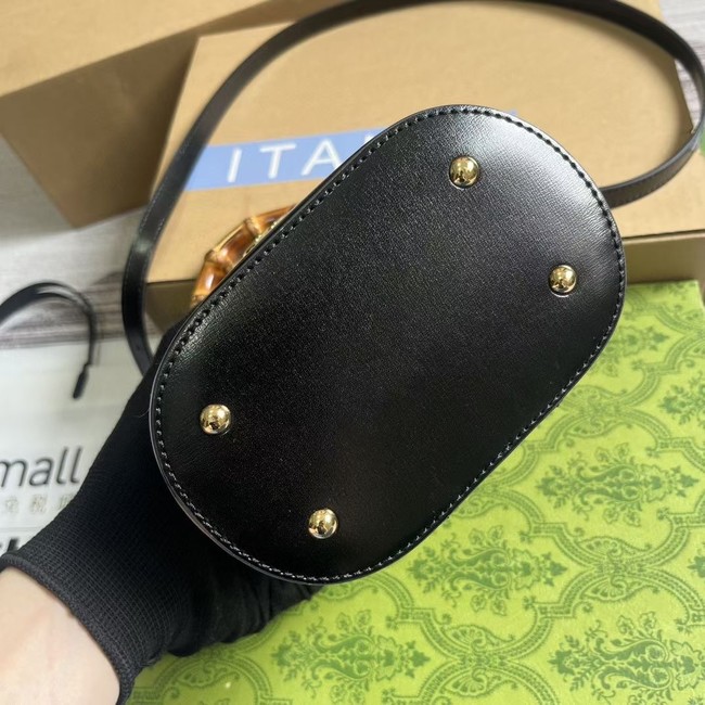 GUCCI MINI VANITY BAG WITH BAMBOO HANDLE 760200 black