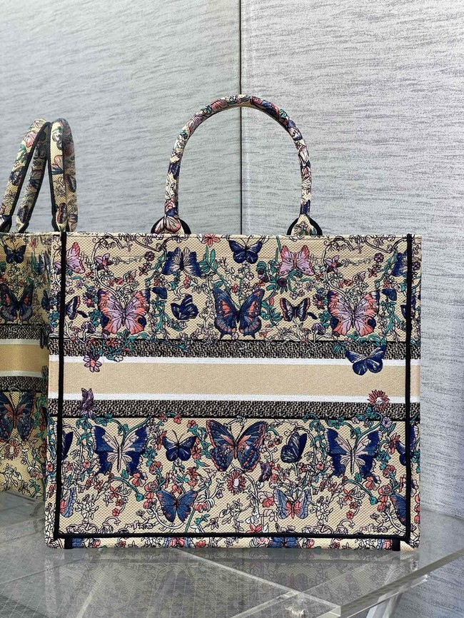 Large Dior Book Tote Embroidery Embroidery M1286ZEDX-1