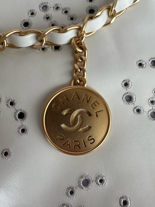 CHANEL 22 HANDBAG AS3261-B19648 white