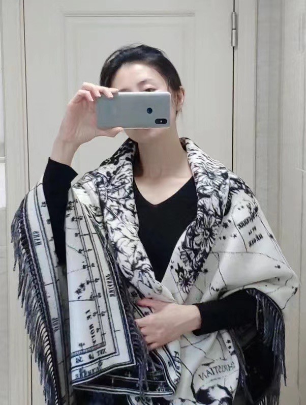 Dior Oblique Poncho Cashmere 21DOB5