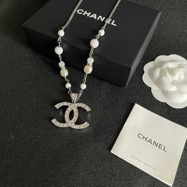 Chanel necklace CE81115
