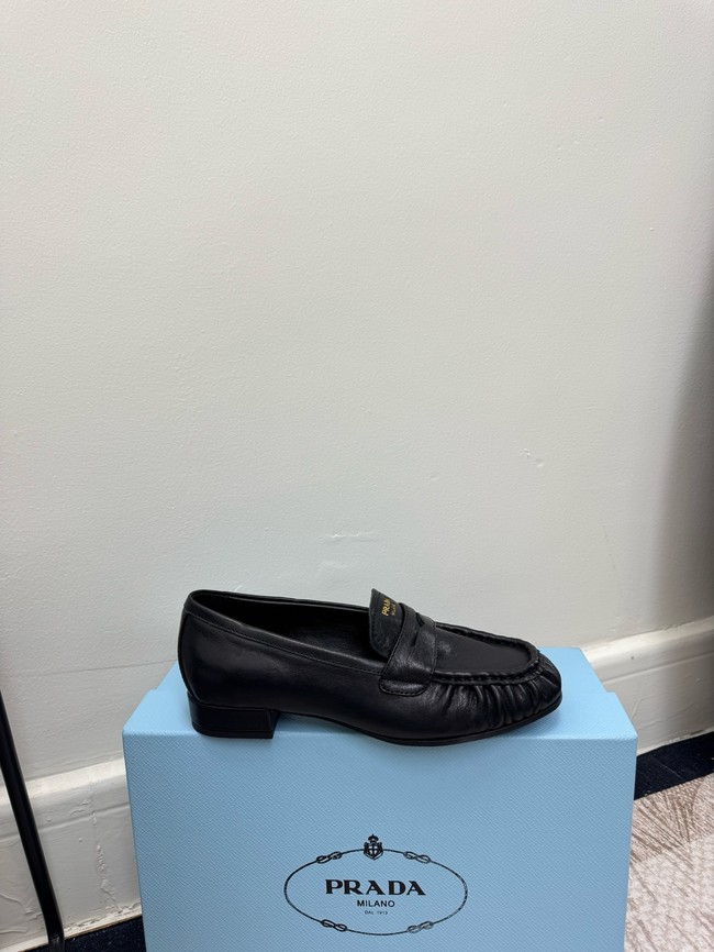 Prada leather loafers 21071-7