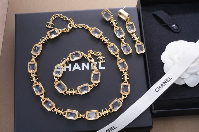 Chanel necklace CE81948