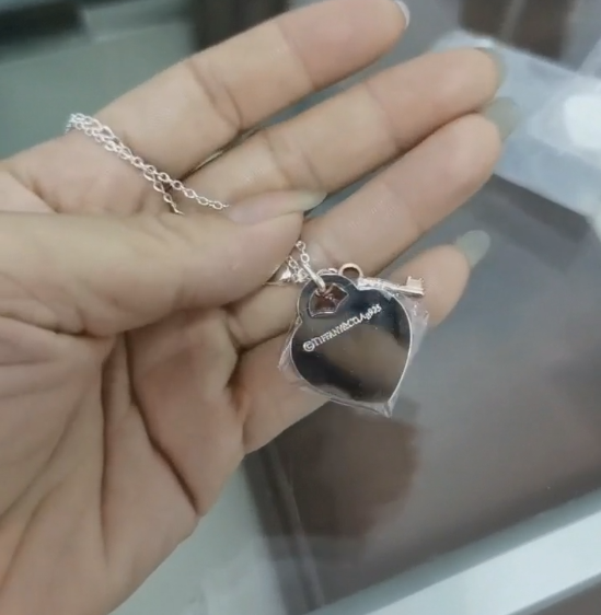 Tiffany Heart Key Pendant Replica