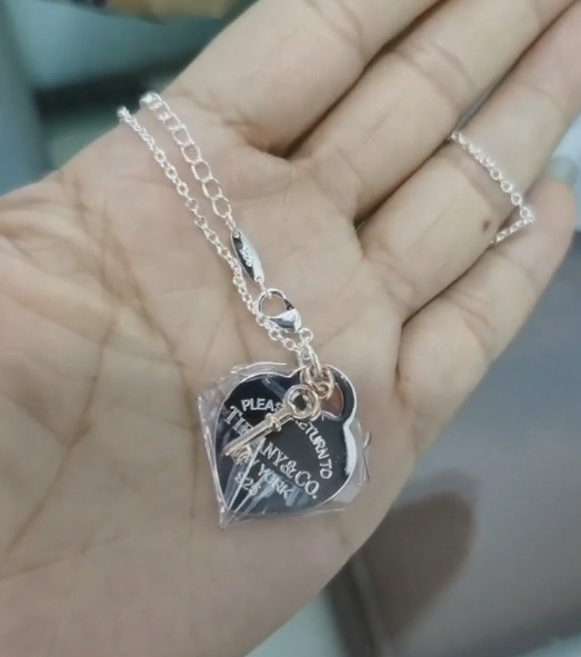 Tiffany Heart Key Pendant Replica