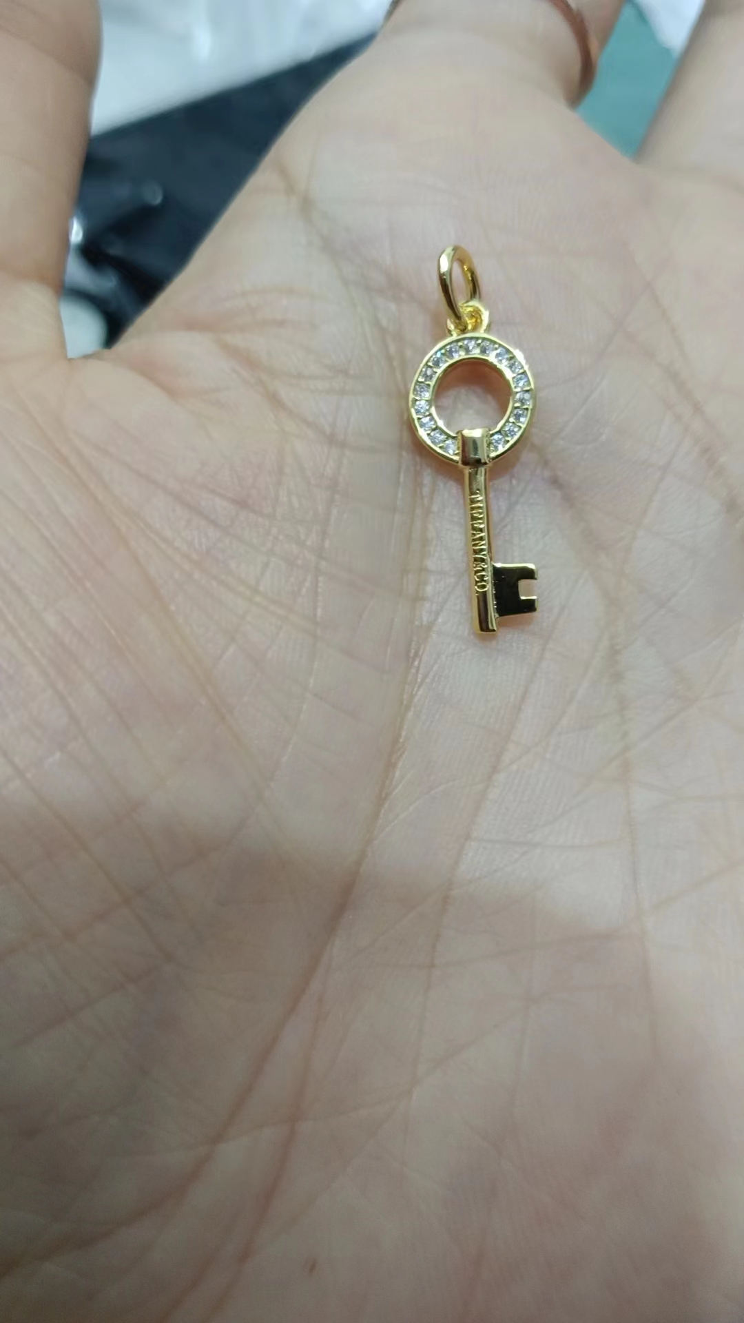 Tiffany Replica Modern Keys Open Round Key Pendant